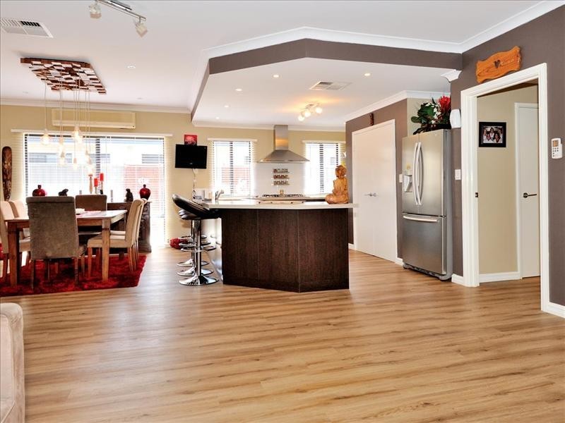 11 Pasalich Bend, Aveley WA 6069