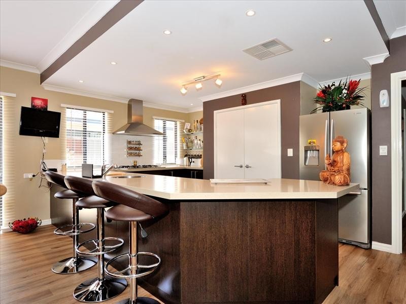 11 Pasalich Bend, Aveley WA 6069