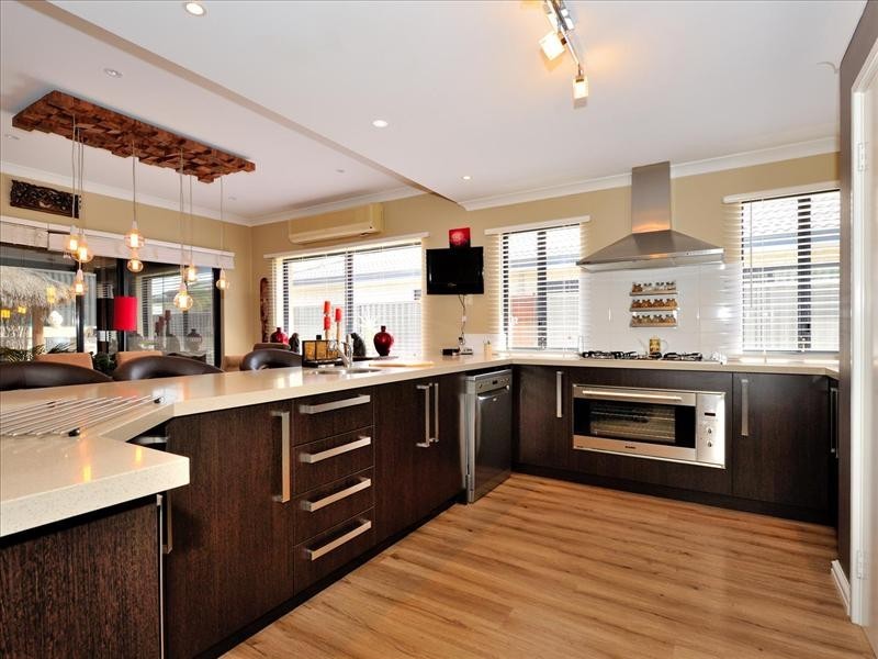 11 Pasalich Bend, Aveley WA 6069