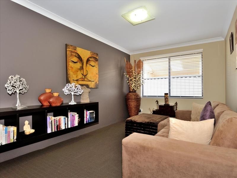 11 Pasalich Bend, Aveley WA 6069