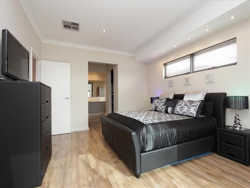 28 Starke Turn, Ellenbrook WA 6069