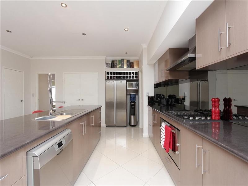 28 Starke Turn, Ellenbrook WA 6069