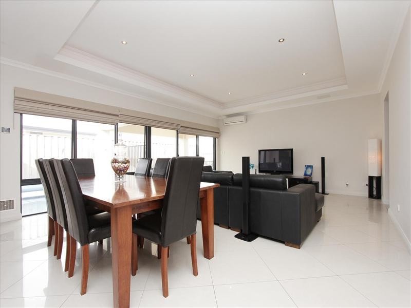 28 Starke Turn, Ellenbrook WA 6069