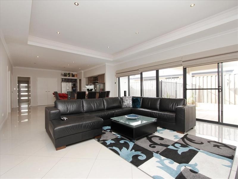 28 Starke Turn, Ellenbrook WA 6069