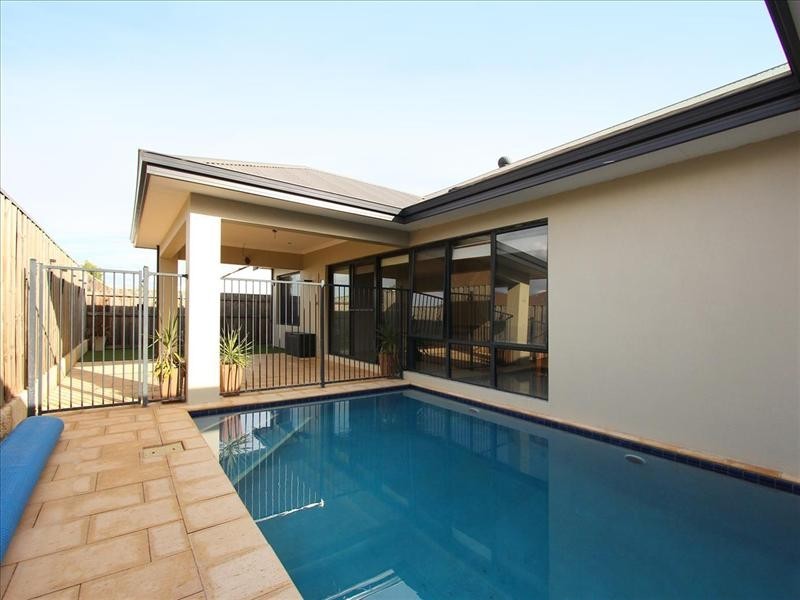 28 Starke Turn, Ellenbrook WA 6069