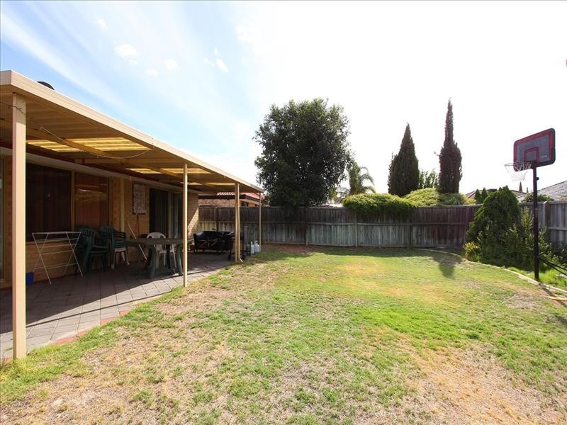 24 Taranto Way, Ellenbrook WA 6069