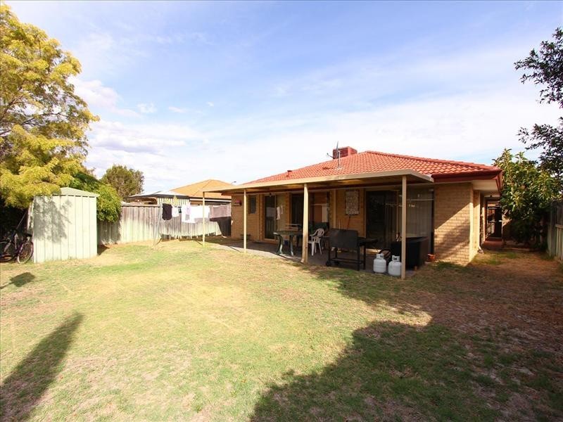 24 Taranto Way, Ellenbrook WA 6069