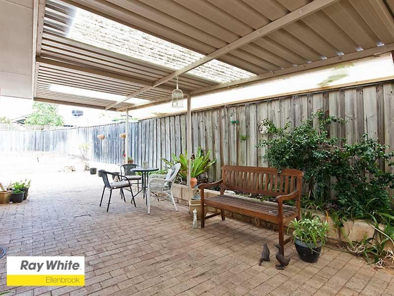 17 Midsummer Circle, Ellenbrook WA 6069