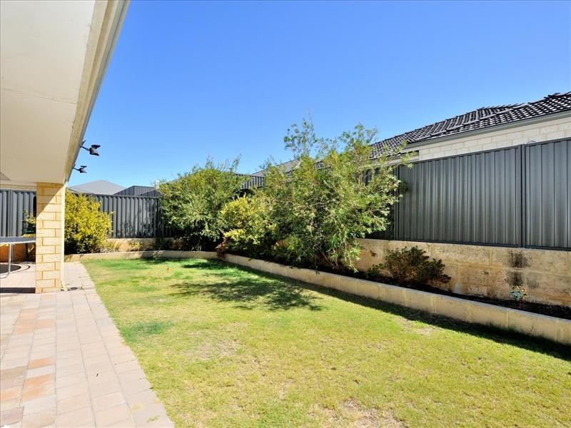 10 Minnow Fairway, Aveley WA 6069