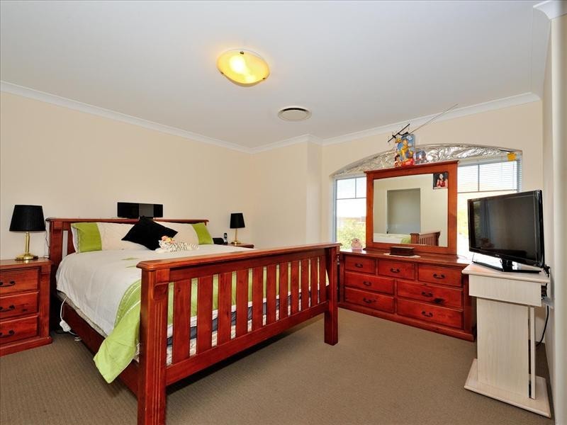 10 Minnow Fairway, Aveley WA 6069