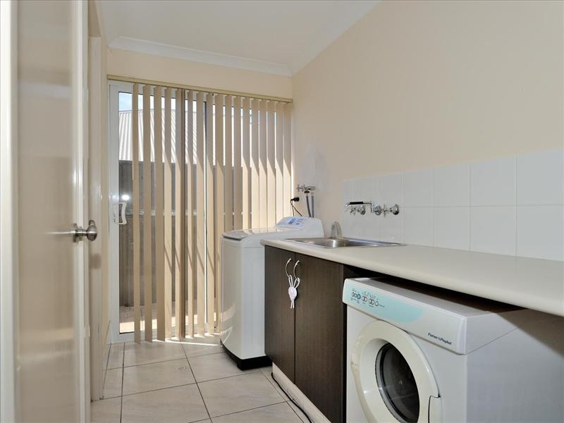 10 Minnow Fairway, Aveley WA 6069