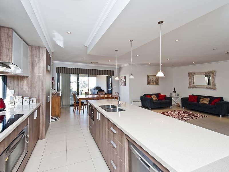 14 Ewens Pass, Ellenbrook WA 6069