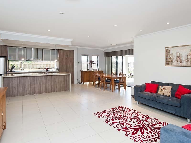 14 Ewens Pass, Ellenbrook WA 6069