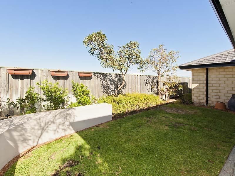 14 Ewens Pass, Ellenbrook WA 6069