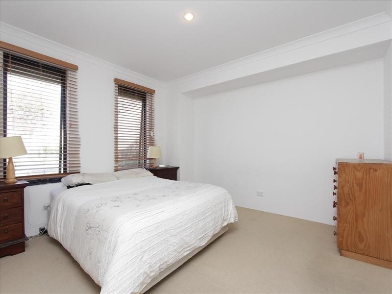 3 Longton Way, Ellenbrook WA 6069