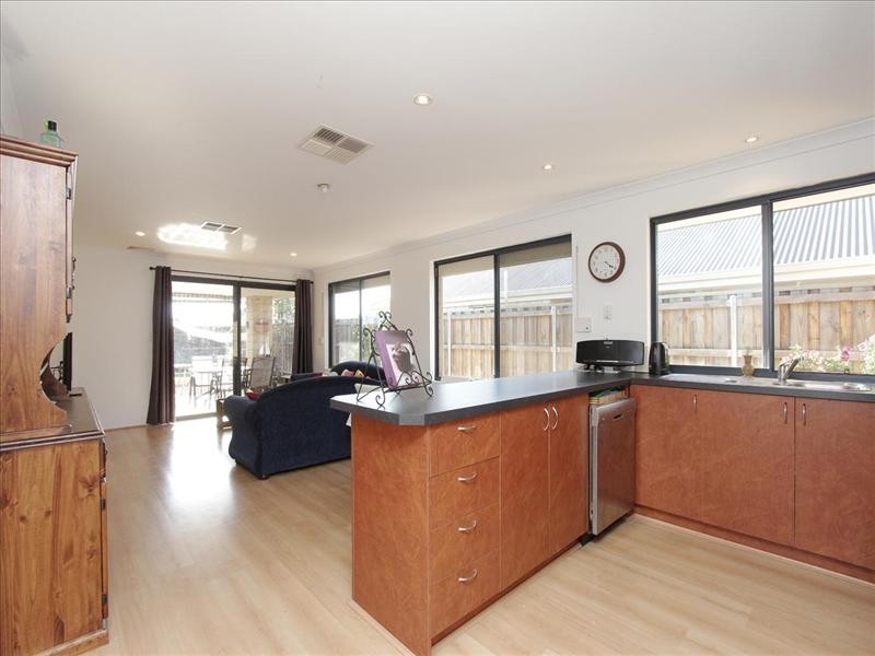 3 Longton Way, Ellenbrook WA 6069