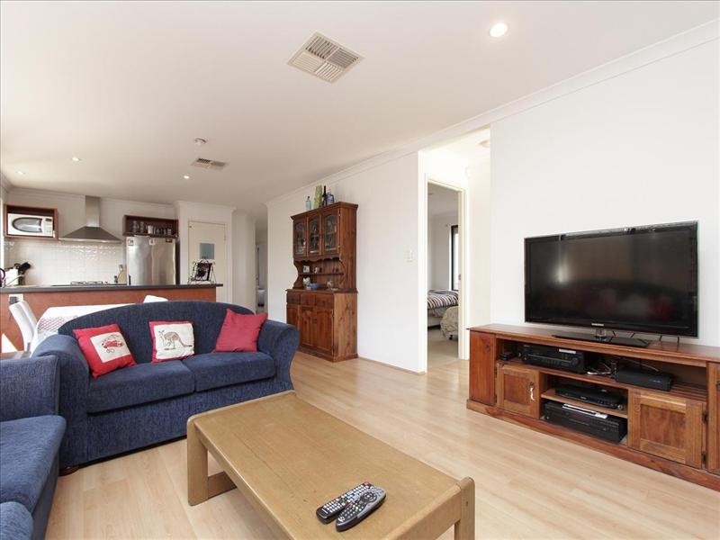 3 Longton Way, Ellenbrook WA 6069