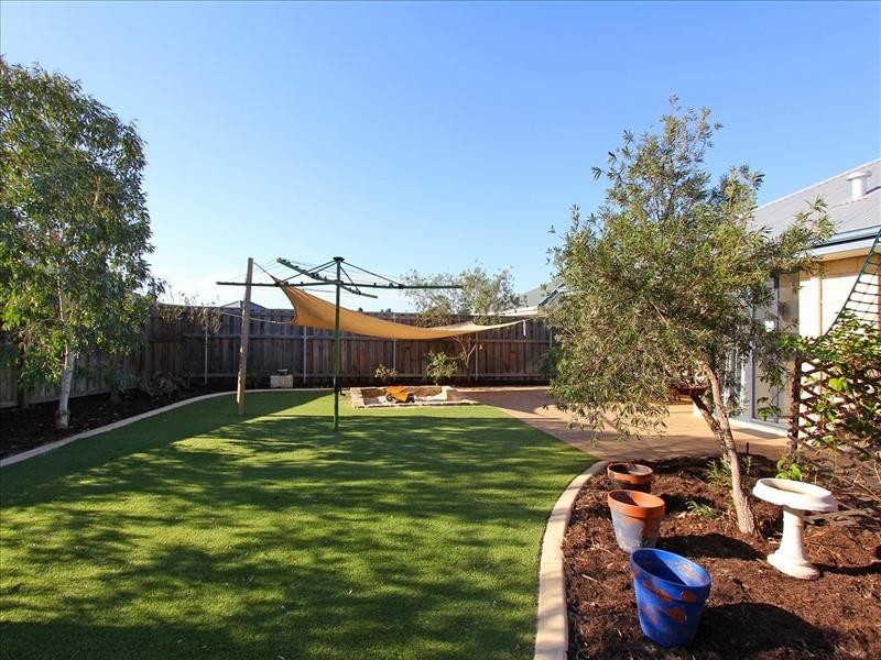 3 Longton Way, Ellenbrook WA 6069