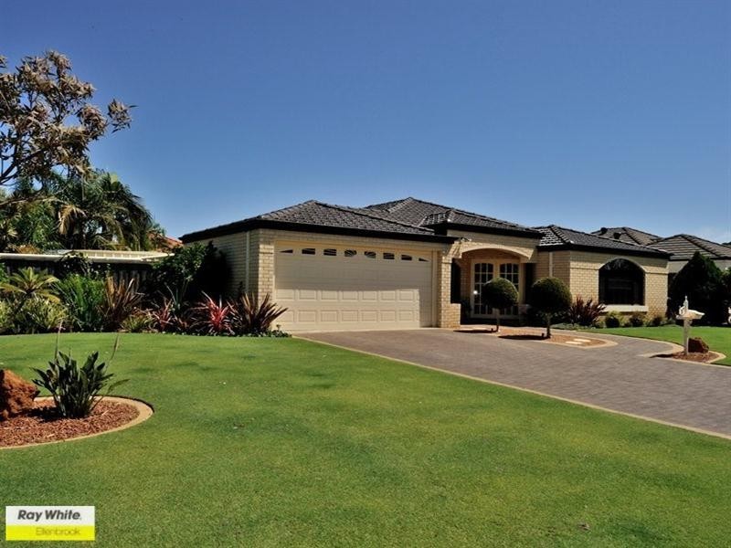 11 Vaucluse Crescent, Ellenbrook WA 6069