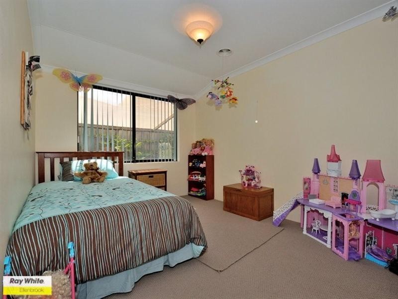 11 Vaucluse Crescent, Ellenbrook WA 6069