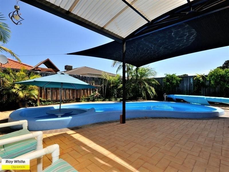 11 Vaucluse Crescent, Ellenbrook WA 6069