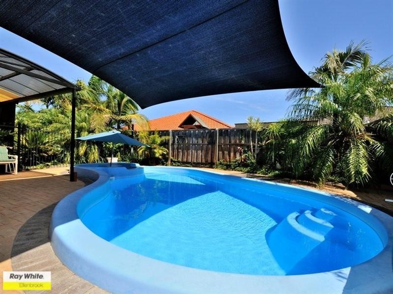 11 Vaucluse Crescent, Ellenbrook WA 6069