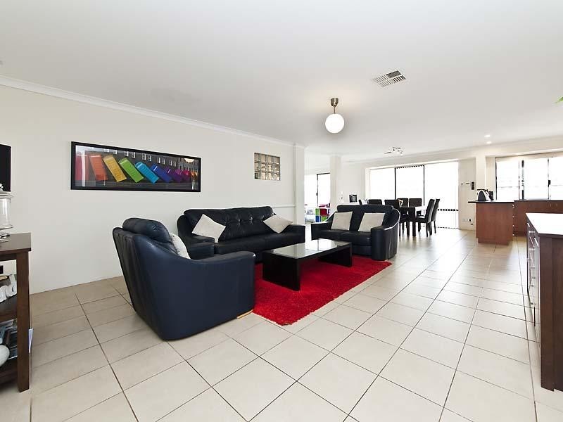 60 Birkett Circle, Ellenbrook WA 6069