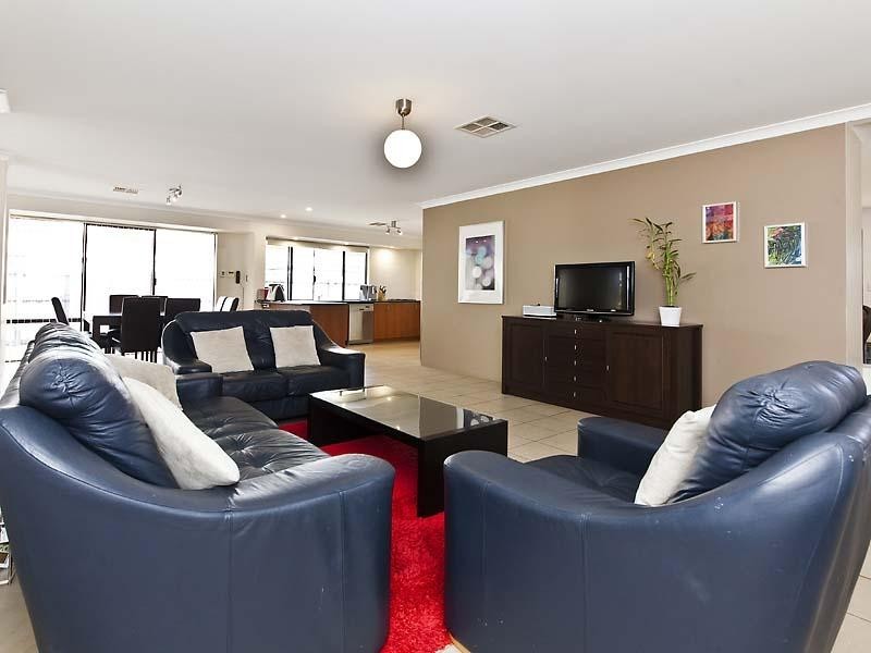 60 Birkett Circle, Ellenbrook WA 6069