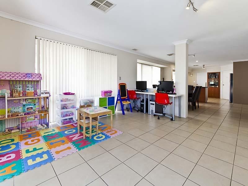 60 Birkett Circle, Ellenbrook WA 6069