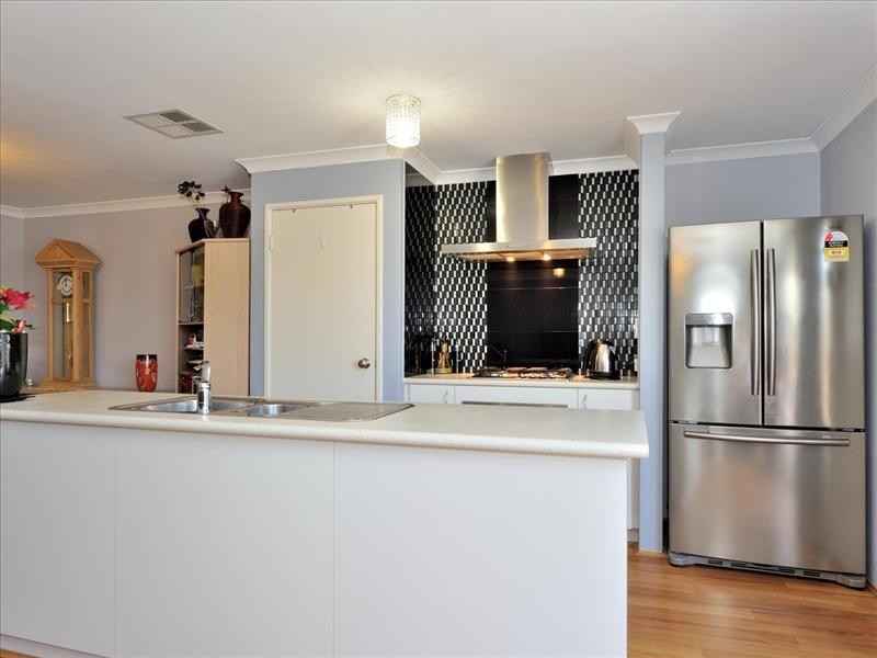 27 Stanbury Crescent, Ellenbrook WA 6069