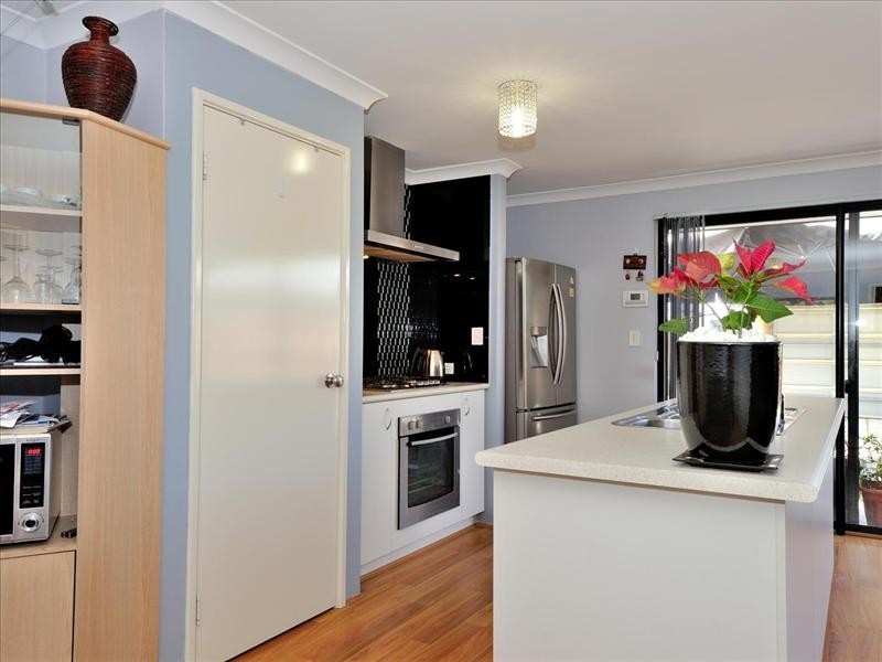 27 Stanbury Crescent, Ellenbrook WA 6069