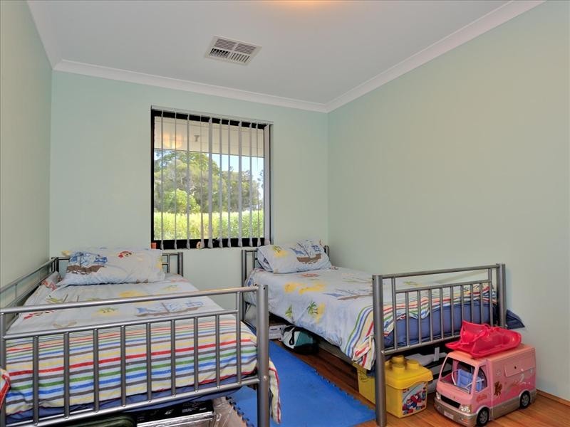 27 Stanbury Crescent, Ellenbrook WA 6069