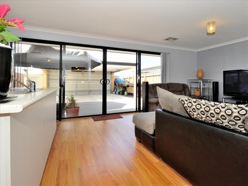 27 Stanbury Crescent, Ellenbrook WA 6069