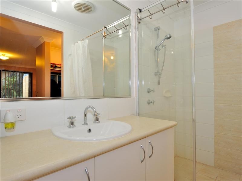 27 Stanbury Crescent, Ellenbrook WA 6069