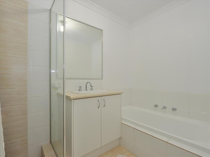 27 Stanbury Crescent, Ellenbrook WA 6069