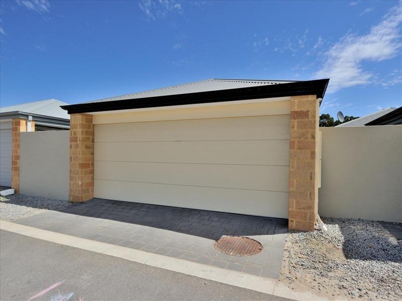 27 Stanbury Crescent, Ellenbrook WA 6069