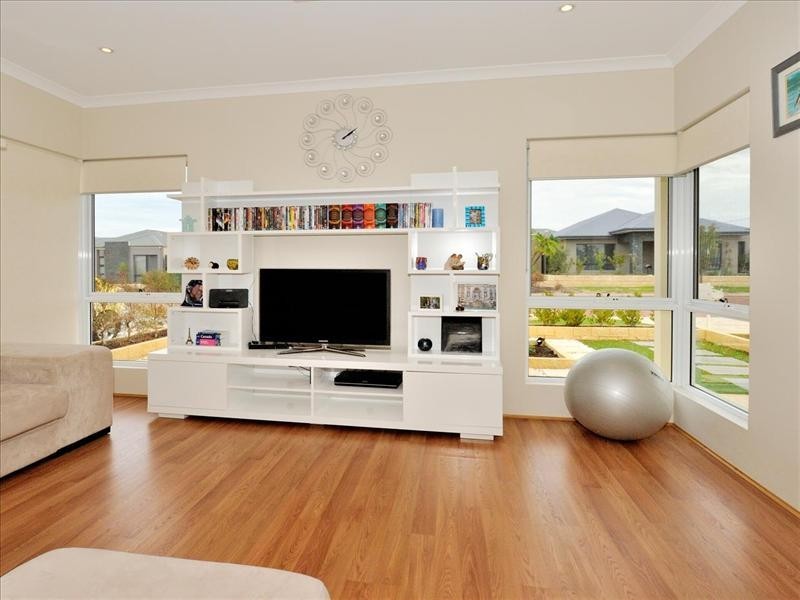 43 Wistful Parade, Aveley WA 6069