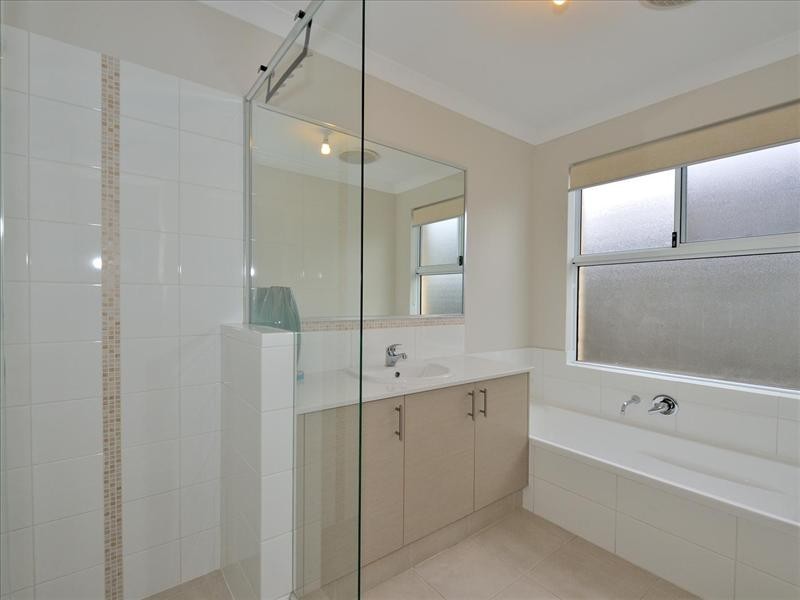 43 Wistful Parade, Aveley WA 6069