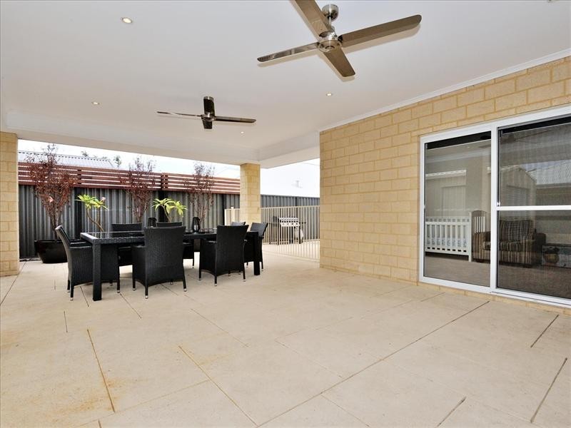 43 Wistful Parade, Aveley WA 6069