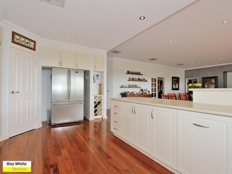 12 The Oaks, Brigadoon WA 6069