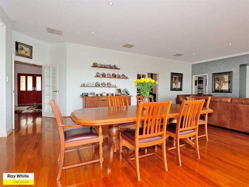 12 The Oaks, Brigadoon WA 6069