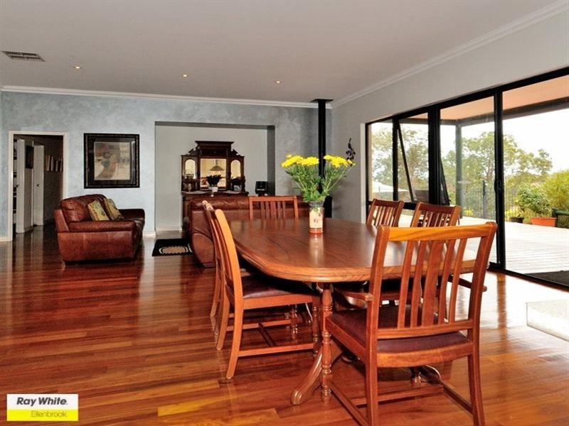 12 The Oaks, Brigadoon WA 6069