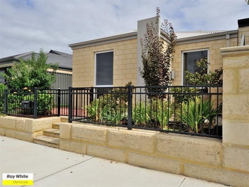 5 Cochrane Loop, Aveley WA 6069