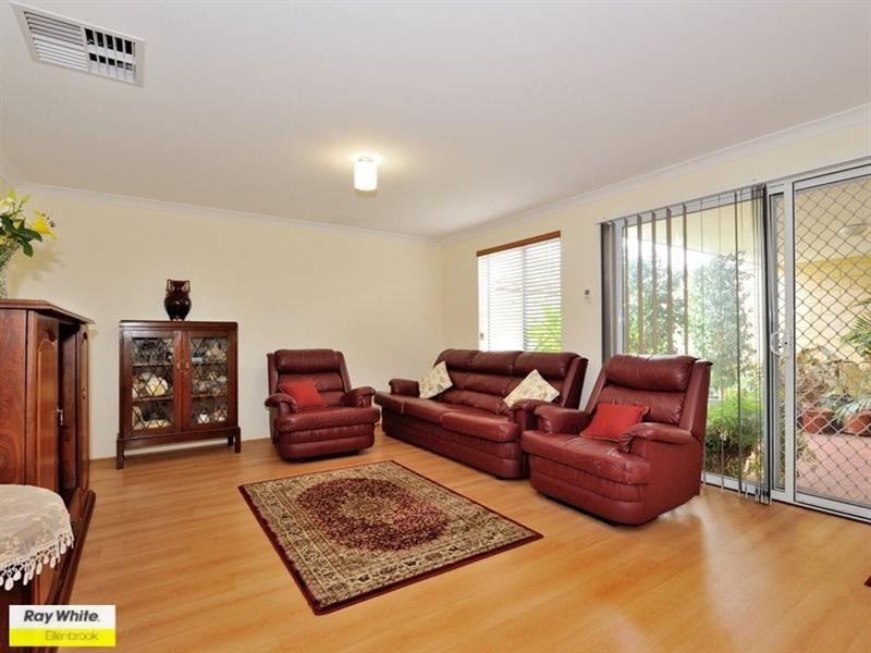 5 Cochrane Loop, Aveley WA 6069