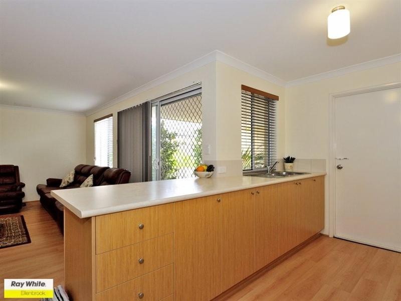 5 Cochrane Loop, Aveley WA 6069