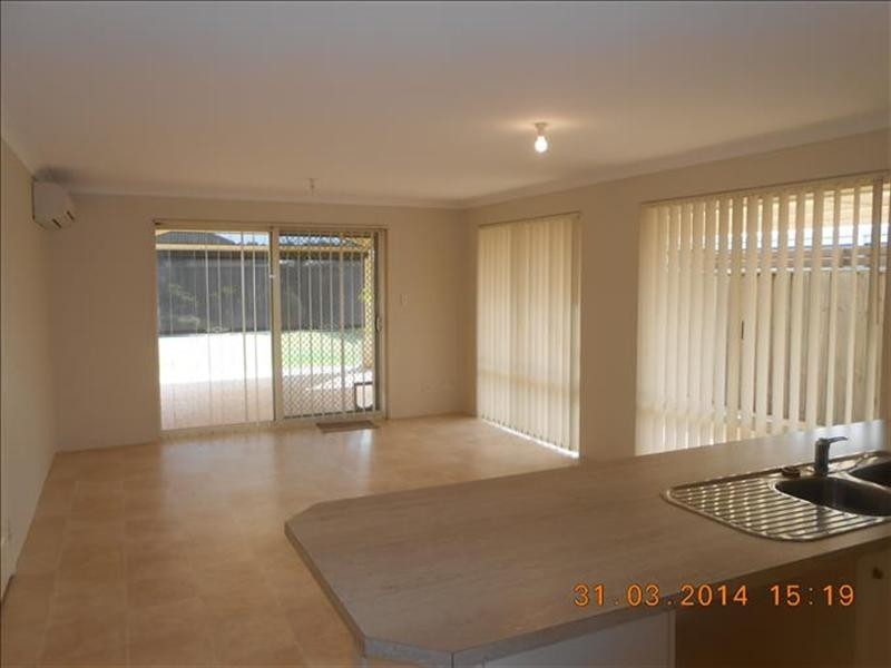 38 Harberton Parkway, Ellenbrook WA 6069