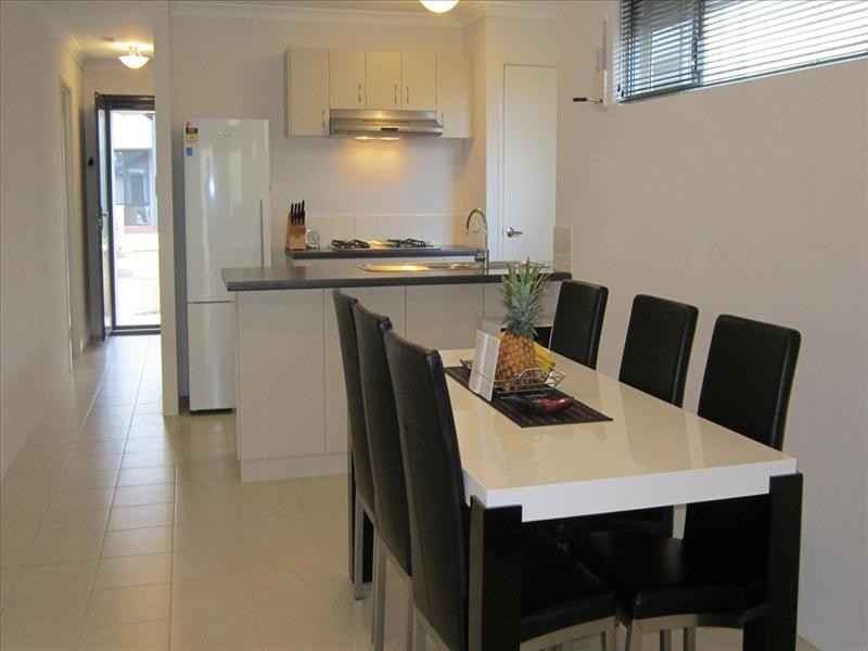 14 Celadon Terrace, Aveley WA 6069