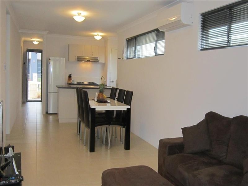 14 Celadon Terrace, Aveley WA 6069