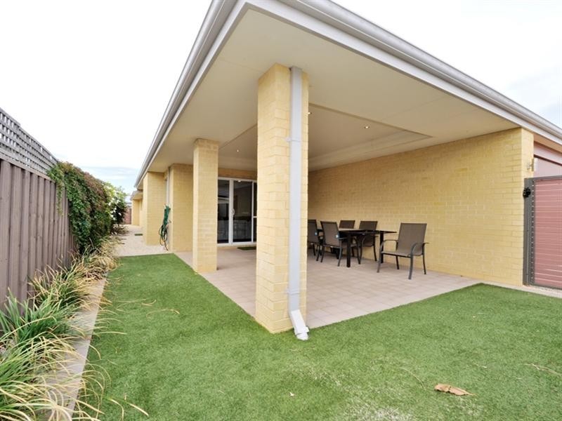 70 Pavilion Circle, The Vines WA 6069