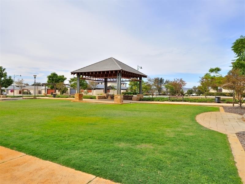 70 Pavilion Circle, The Vines WA 6069